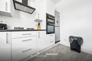 Elegant Bristol Stay Perfect for Groups by AltoLuxo - 4