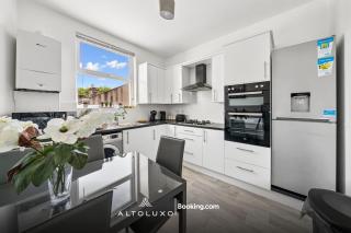 Elegant Bristol Stay Perfect for Groups by AltoLuxo - 7