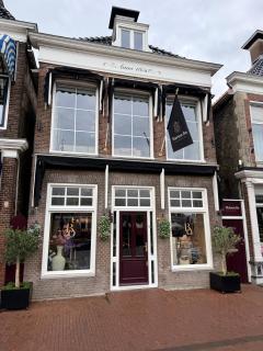 Maison Bo Luxury Apartment in Historic Lemmer - 0