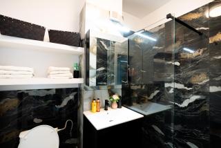 Soni Luxury Apartments 83 Plaza with Private Parking & Self Check-in - 7