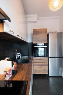 Soni Luxury Apartments 83 Plaza with Private Parking & Self Check-in - 6