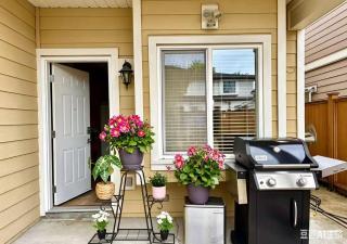 3BR Spacious Living Space 1 Parking Private Entry - 4