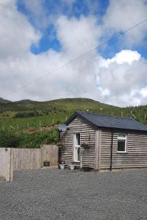Cosy Hill Top Hut with Fantastic Views - Near Bala - Rural Farm Stay - 6