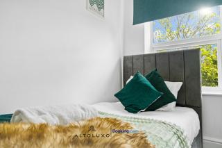 BauHaus 4 Bedroom House By AltoLuxoExperience Short Lets & Serviced Accommodation With Free Parking - 8