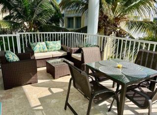 beautiful beachfront complex with 2 pools, free wifi, free beach chairs - 2