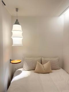 Seoul Station 7 Min Walk, Newly Renovated 2BR, 3 Beds, Sleeps 6 - 6