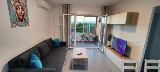Palm apartments 2-BR Family Suite & Park View - 9
