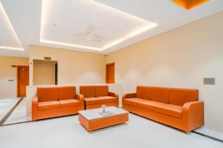 Travinities Hotel Shri Krishna - 2