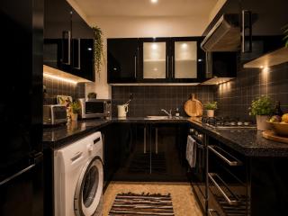 Modern Urban two bedroom apartment - 8