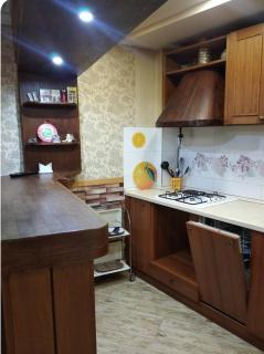 Дом с камином, беседкой и джакузи - 7