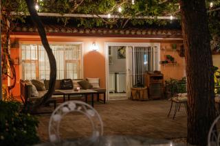 Yasa's Guest House - 4