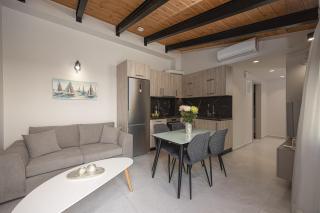Kentro Living Heraklion 2BR Apartment - 4