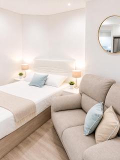 Grand Central House - Deluxe Studio - GibraltarStay Apartments - 5