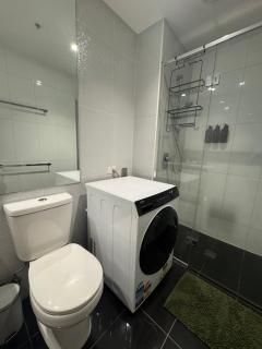 Southbank Heights - Onsite Parking Available - 7