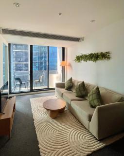 Southbank Heights - Onsite Parking Available - 3