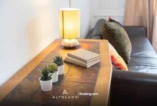 Orion's Place 3BR House By AltoLuxoExperience Short Lets & Serviced Accommodation With Free Parking - 4