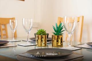 Orion's Place 3BR House By AltoLuxoExperience Short Lets & Serviced Accommodation With Free Parking - 3