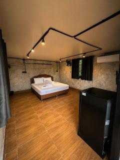 บ้านสวนริมน้ำยางยวนโฮมลอดจ์ พูลวิลล่า -  - 8