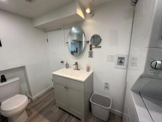 Silverado Suite Modern Quiet 2BR Queen's Downtown - 2