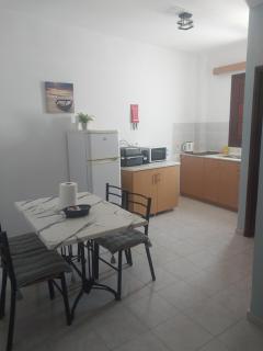 PHILIPPOS STUDIOS & APT - 7