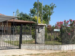 Entire summer house with patio and garden - 7