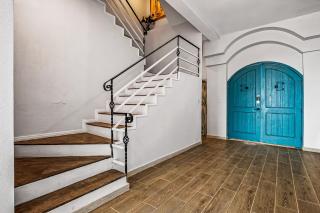 Tropical Retreat with Ocean Views - Steps from the sand with alfresco dining - 6
