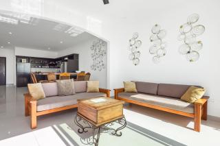 Bright Dog-Friendly Home with Heated Pool, Hot Tub, Streaming, & Ocean Views - 8