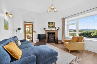 Stunning Coastal Home with Views of Castle Stalker - 6