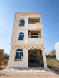 The Boho Edit - Cozy Designer 1BHK - Free Parking - 4