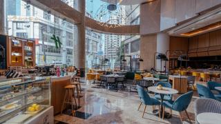 Holiday Inn Shanghai Nanjing Road by IHG - 3