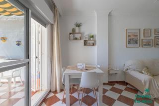 Coqueto apartamento céntrico con terraza y parking - 1