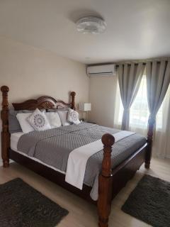Jaden's Guest House - 4
