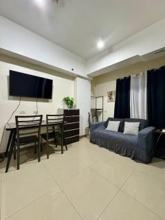 Mabolo Garden Flats 2312 - 7