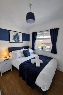 4BR House, Derby, Contractors, Relocators - 1