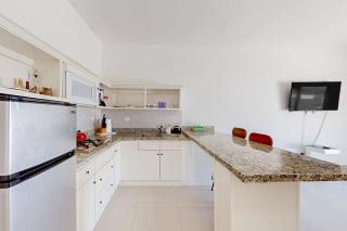 Dog-Friendly Suite with Hot Tub, Kitchenette, Heated Outdoor Pool, Private Patio - 7