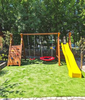 Mary's Villa with Heated Pool, Billiards, Darts, Playground & EV Plug - 8