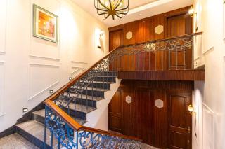 ELIVAAS Privé Royce Silver Oak Opal 2BHK Ultra-luxury Apartments - 8