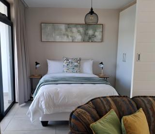 Sunlit Shores welcoming coastal apartment located in a secure beach estate - Jeffreysbaai - 1