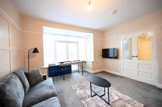 Large 4bedr House Newcastle With Garden & Parking - 7