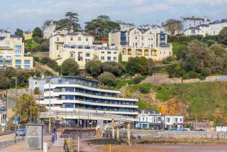 Marina View Suite, Astor House - Sea view, Washing machine, 250m from beach - 3