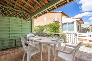 Petit pavillon 4 personnes dans résidence avec piscine - 8