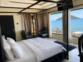 Summerland Lodge - 7