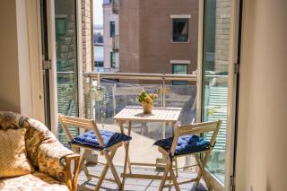 Coastal Retreat - Spacious Apartment on Poole Quay - 9