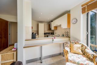 Coastal Retreat - Spacious Apartment on Poole Quay - 2