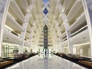 Movenpick Hotel & Convention Centre KLIA - 9
