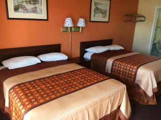 Nassau Holiday Motel - 4