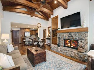 Seasons Lodge 206 - 8