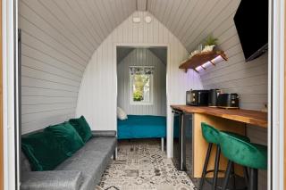 The Hideaway - Tranquil Glamping Pod - 9
