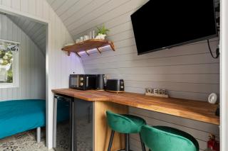 The Hideaway - Tranquil Glamping Pod - 4
