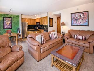 Vantage Point Condo 303 - 2